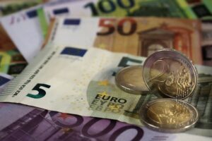 Come investire 10.000 euro: le migliori strategie per il 2026